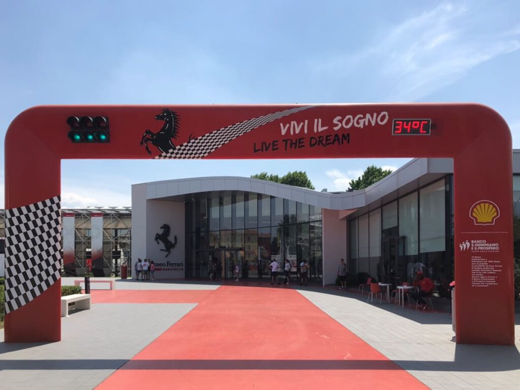 ITS__0008_Ferrari ingresso