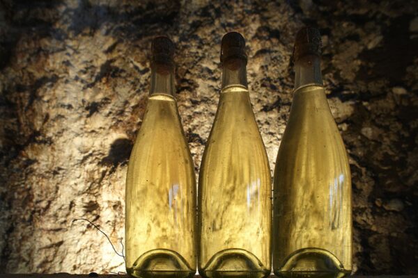 its-italy-in-a-glass-05-franciacorta-sparkling-wine-glass