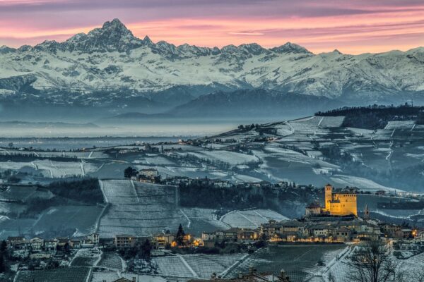 its-italy-in-a-glass-13-serralunga-dalba-monviso
