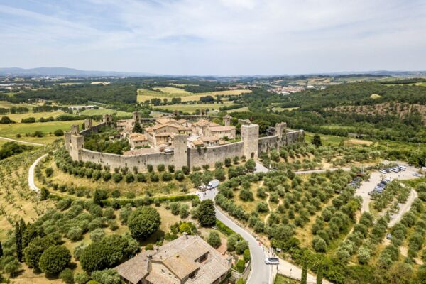 its-italy-in-a-glass-38-monteriggioni-medieval-walls