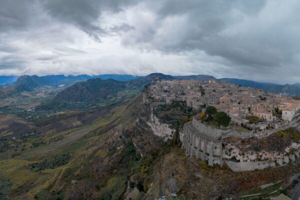its-southern-italy-lifestyle-06-gerace-e-aspromonte