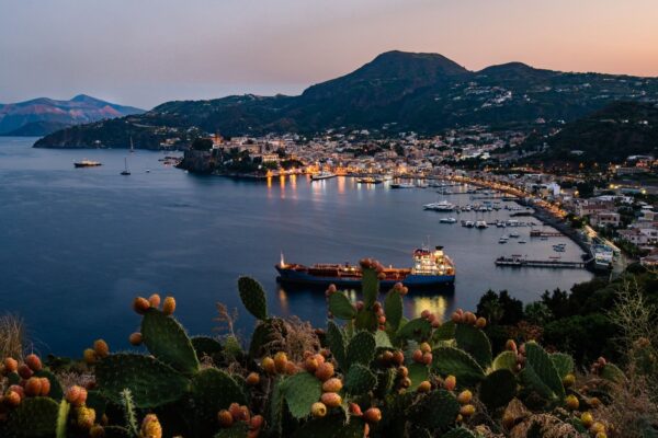 its-southern-italy-lifestyle-10-lipari